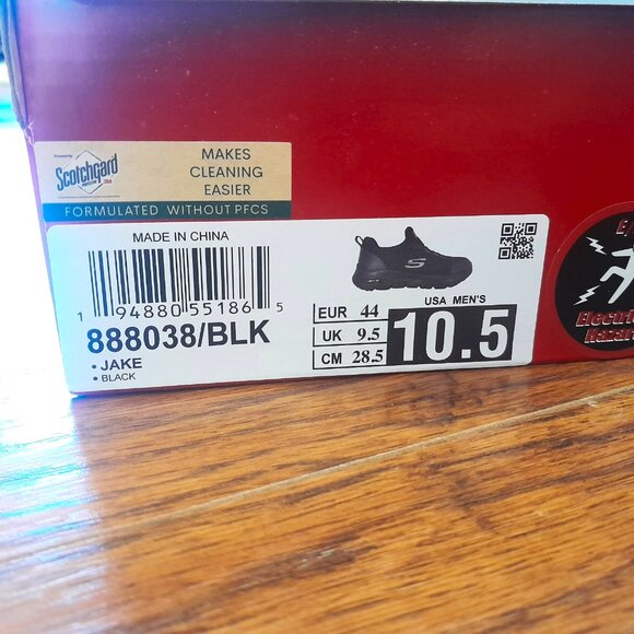 Athletic_Shoes